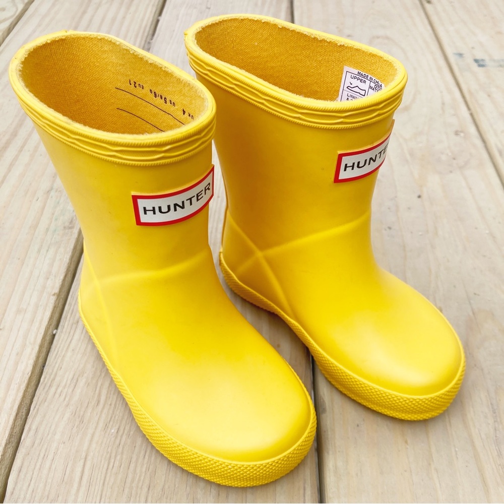 Yellow Hunter Toddler Boots, Size US 5, EU 4. EUC, only worn once.